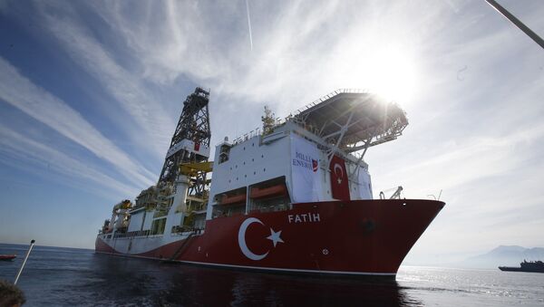 Oct. 30, 2018, Turkey's new drillship 'Conquerer' is seen off the coast of Antalya, southern Turkey - Sputnik International