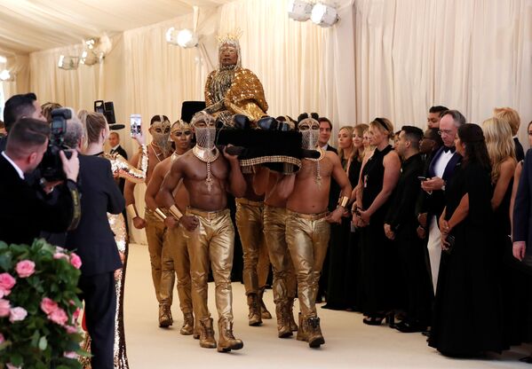 Met Gala 2019: Outrageous Looks of 71st Fashion Extravaganza in New York - Sputnik International