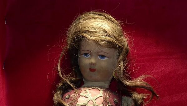 Doll with hair from Jewish Holocaust victim - Sputnik International