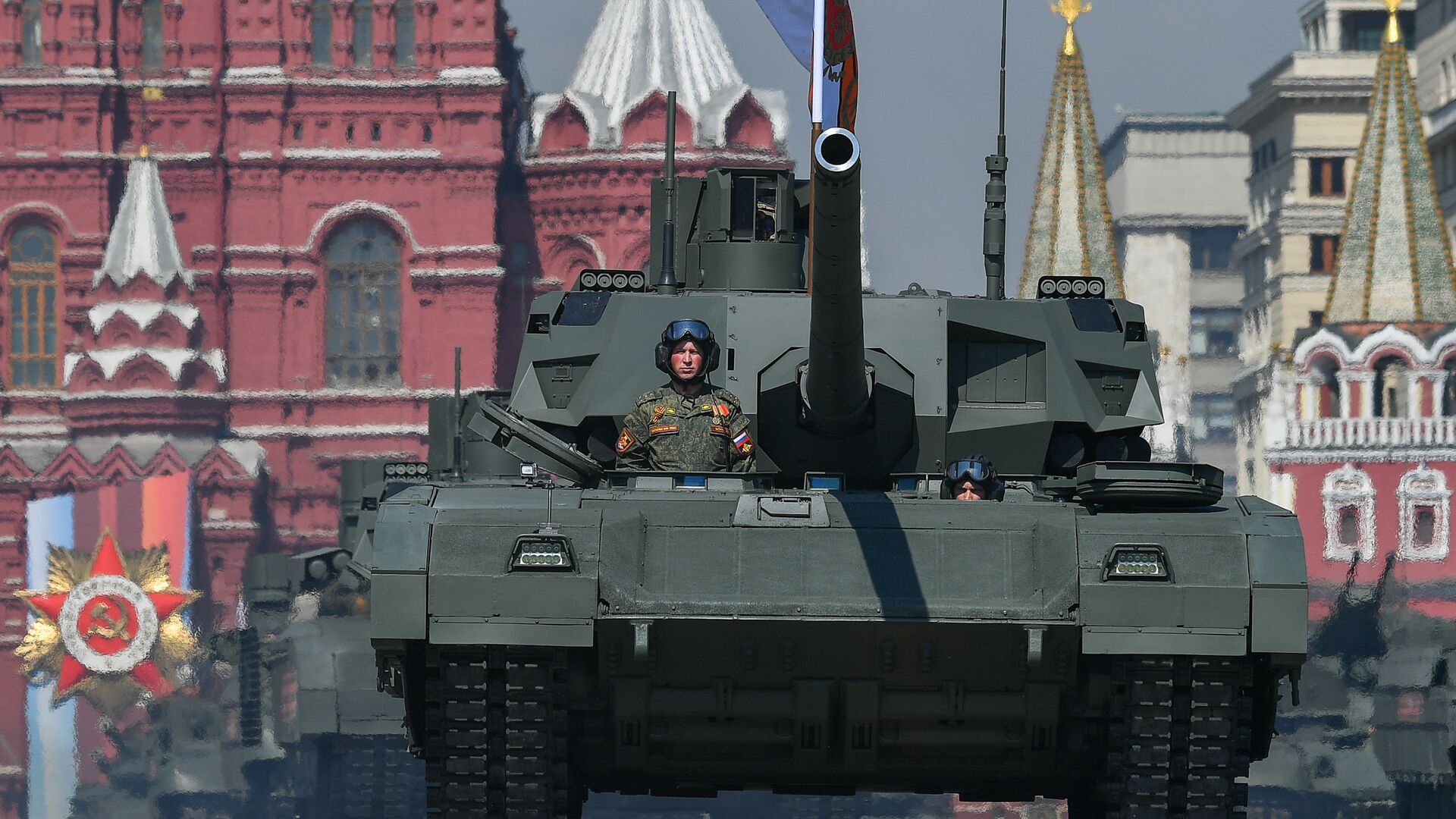 Russian T-14 Armata main battle tanks roll down the Red Square during a rehearsal for the Victory Day parade in Moscow on 9 May, 2019  - Sputnik International, 1920, 27.12.2023