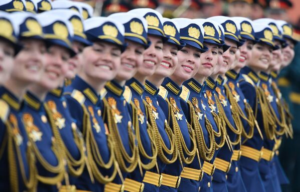 Servicewomen During the Victory Day Parade - Sputnik International
