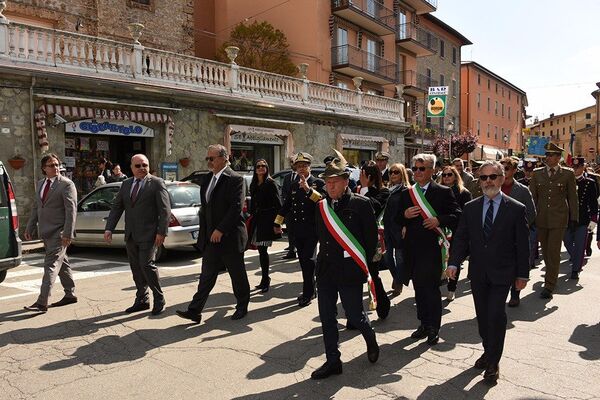 A tribute ceremony in Montese, Italy - Sputnik International