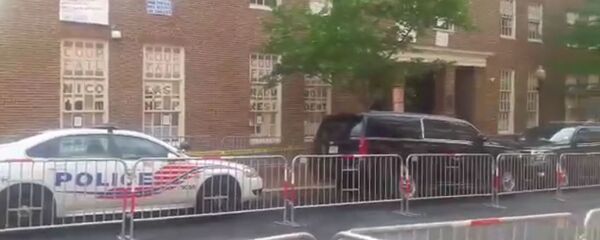 Activist Detail How Police Stormed Venezuelan Embassy Activist Detail How Police Stormed Venezuelan Embassy - Sputnik International