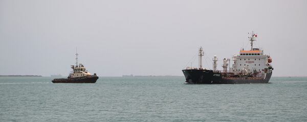 Ships are seen at Saleef port in the western Red Sea Hodeida province - Sputnik International