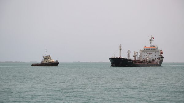 Ships are seen at Saleef port in the western Red Sea Hodeida province - Sputnik International
