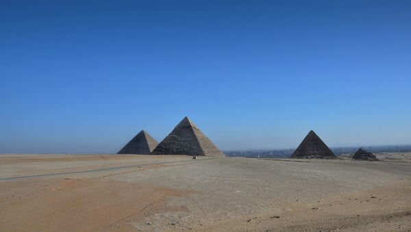 Giza pyramid complex in Egypt - Sputnik International