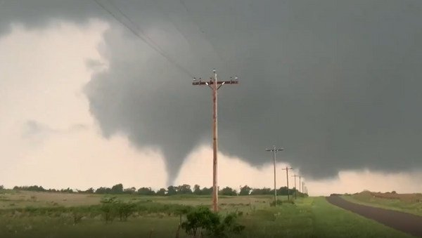 Tornado touches down near Mangum, Oklahoma, May 20, 2019 - Sputnik International
