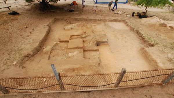 An unremarkable prehistoric burial mound near Bordeaux - Sputnik International