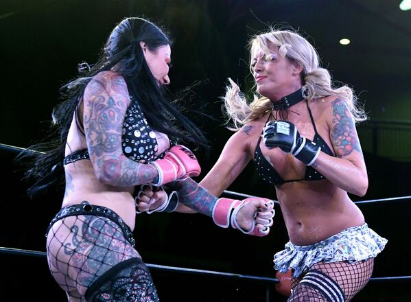 Sexy, Nerdy, Inked & Curvy: Lingerie Fighting Championships in the US - Sputnik International