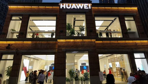 A Huawei store is seen at a commercial area in Wuhan, Hubei province, China March 30, 2019. Picture taken March 30, 2019 - Sputnik International