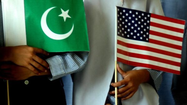 US  Pakistan flags - Sputnik International
