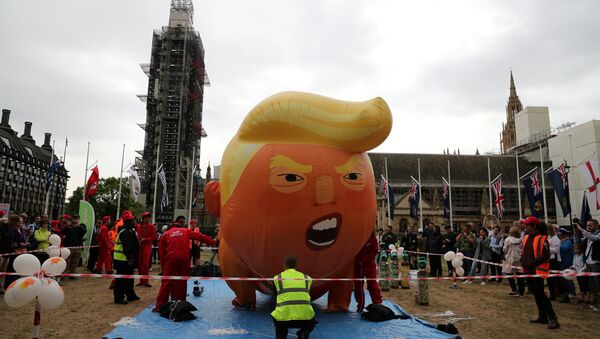 A Baby Trump balloon inflates, during a protest in London, Britain, June 4, 2019 - Sputnik International