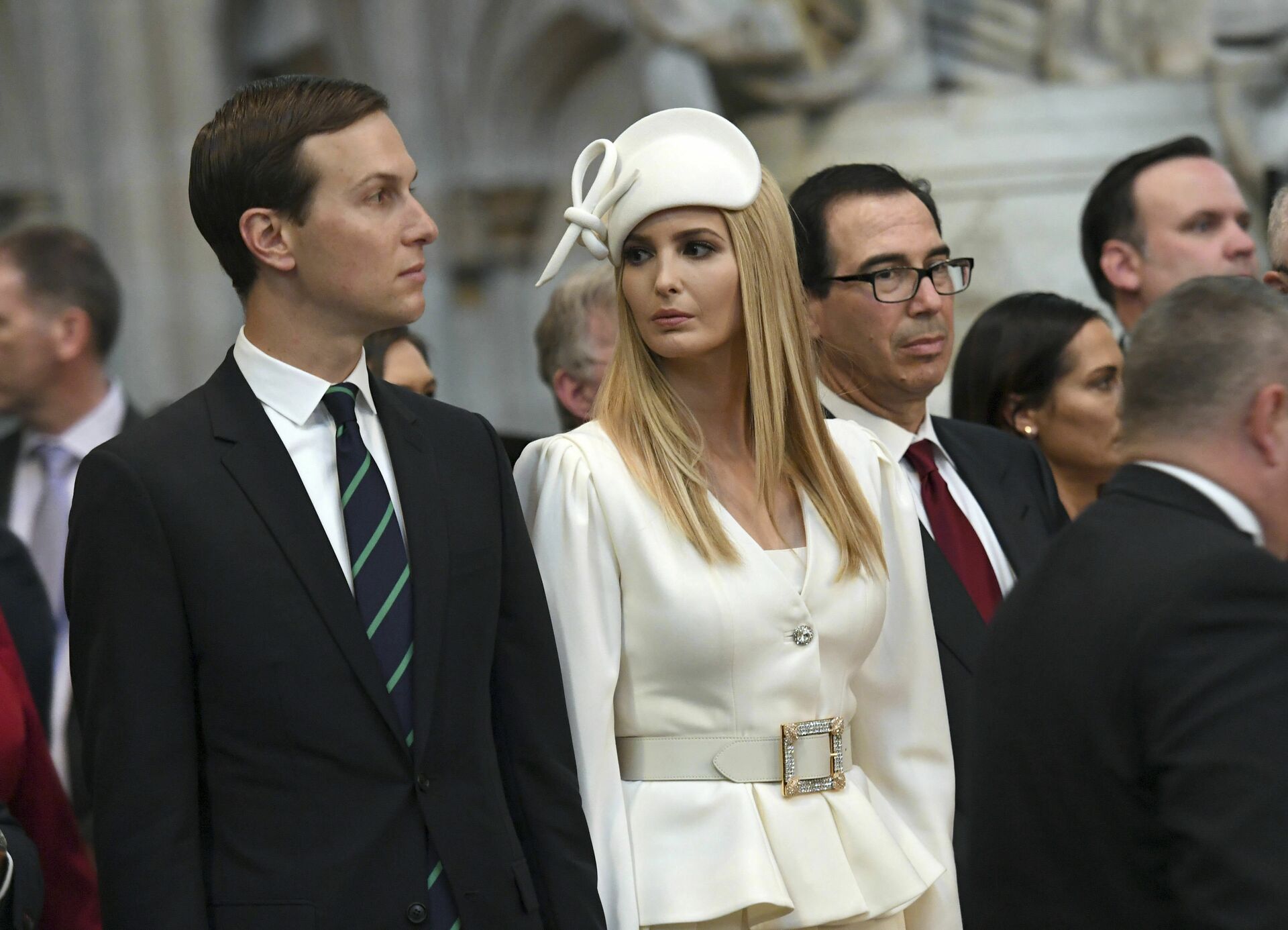 Ivanka Trump and Jared Kushner look on as U.S President Donald Trump places a wreath on the Grave of the Unknown Warrior during a tour of Westminster Abbey in central London, Monday, June 3, 2019. Trump is on a three-day state visit to Britain - Sputnik International, 1920, 06.10.2021