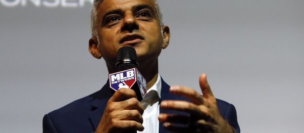 Sadiq Khan the Mayor of London speaking to the media during a press conference in London (File) - Sputnik International