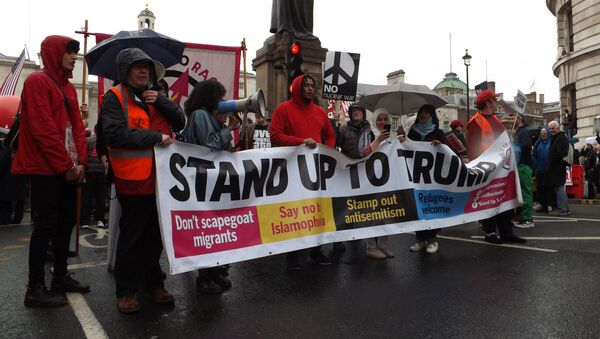 People march through London's streets to protest against Donald Trump visit - Sputnik International