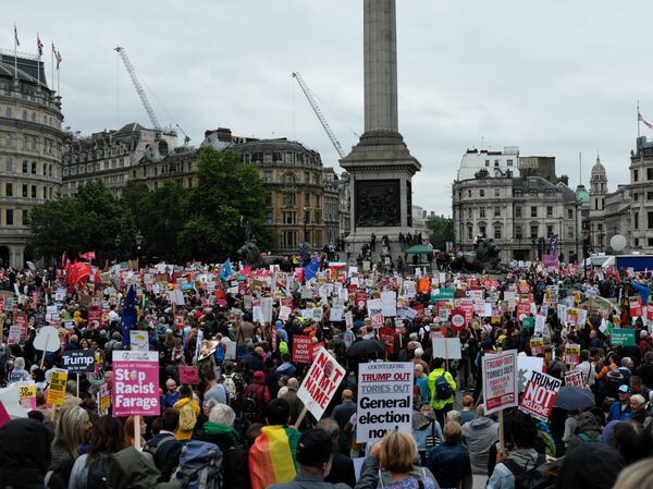 Anti-Trump Protesters Gather in London - Sputnik International