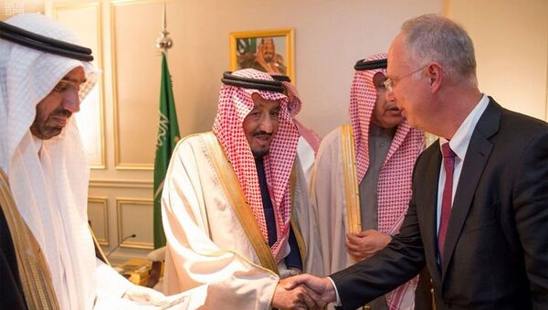 CEO of RDIF Kirill Dmitriev and the Custodian of the Two Holy Mosques - Sputnik International