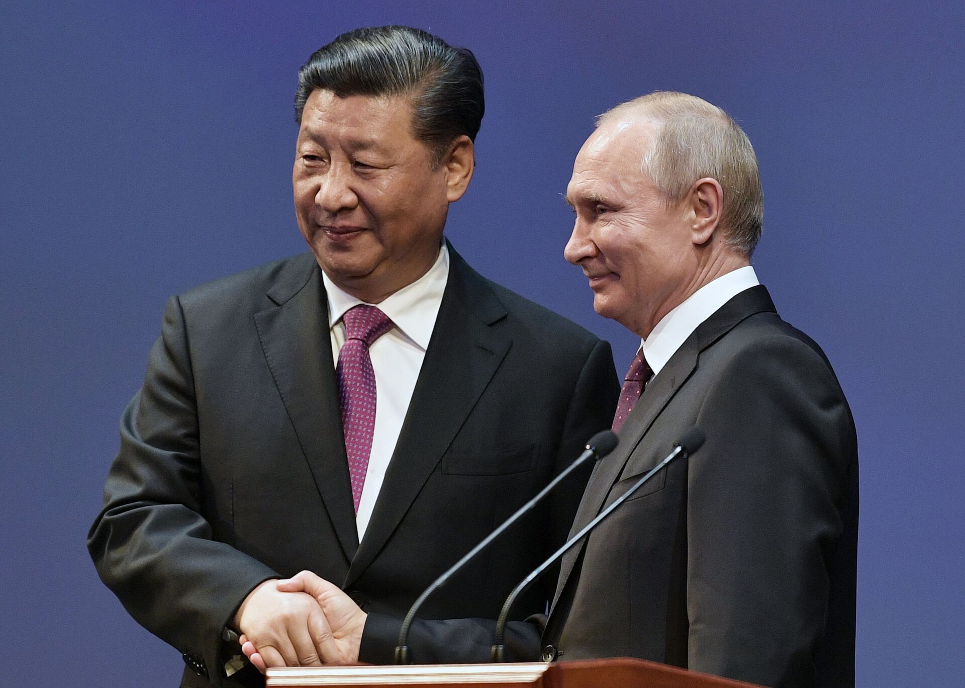 Russian President Vladimir Putin and Chinese leader Xi Jinping - Sputnik International, 1920, 09.02.2022