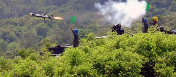 Taiwanese soldiers launch a US-made Javelin missile during the annual Han Guang life-fire drill in southern Pingtung on August 25, 2016 Taiwanese soldiers launch a US-made Javelin missile during the annual Han Guang life-fire drill in southern Pingtung on August 25, 2016 - Sputnik International