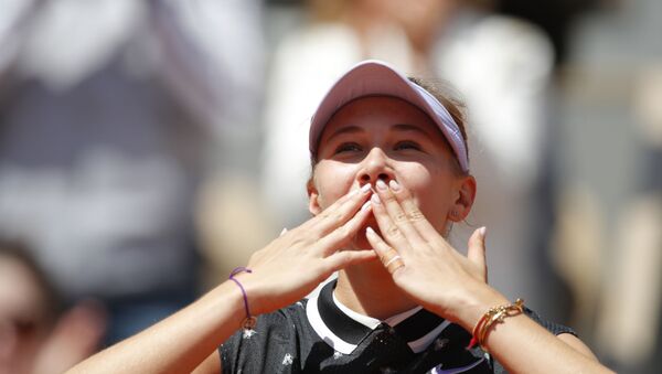Amanda Anisimova of the US celebrates after her quarterfinal match against Romania's Simona Halep - Sputnik International