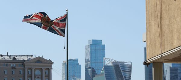 The UK flag at the UK Embassy in Moscow The UK flag at the UK Embassy in Moscow - Sputnik International