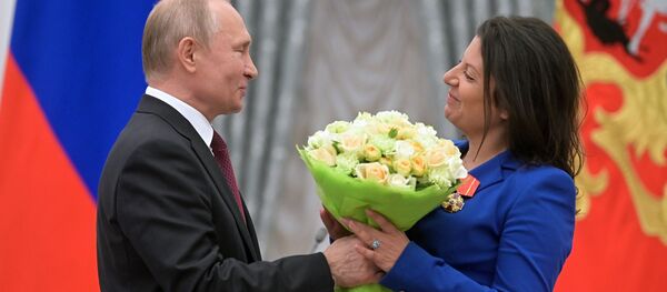 Russian President Vladimir Putin and Editor-in-Chief Margarita Simonyan - Sputnik International