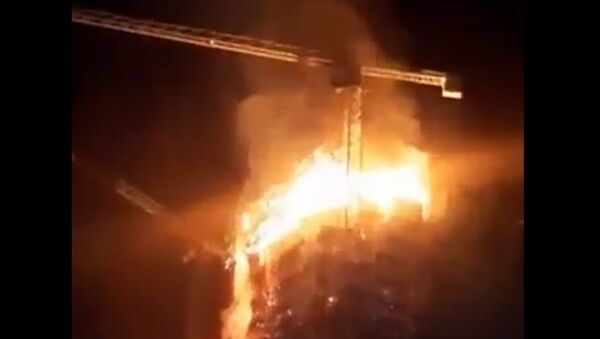 Skyscraper on fire in Warsaw - Sputnik International