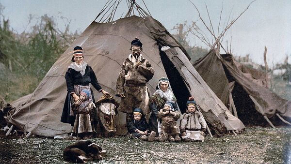  A Sami indigenous northern European family in Norway around 1900 - Sputnik International