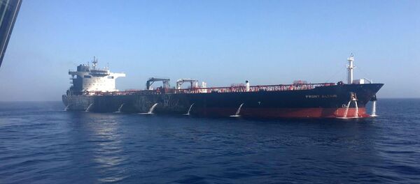 A handout photo made available by the Norwegian shipowner Frontline of the crude oil tanker Front Altair after the fire onboard the ship in the Gulf of Oman, June 13, 2019 - Sputnik International