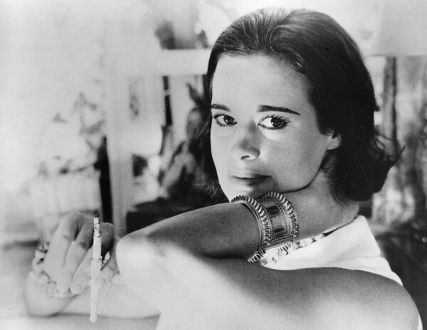 Gloria Vanderbilt, Actress, Jeans Queen & Journo Anderson Cooper's Mother, Dies Aged 95 - Sputnik International