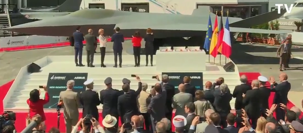 French, Spanish and German defense ministers unveil the Future Combat Air System at the Paris Air Show, 2019 - Sputnik International