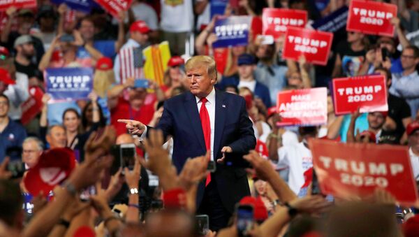 U.S. President Donald Trump reacts with supporters formally kicking off his re-election bid with a campaign rally in Orlando, Florida, U.S., June 18, 2019 - Sputnik International
