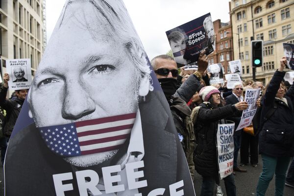Analyst on Assange Extradition Case: MSM 'Disingenuous' When it Comes to Defending Freedom of Speech Analyst on Assange Extradition Case: MSM 'Disingenuous' When it Comes to Defending Freedom of Speech - Sputnik International