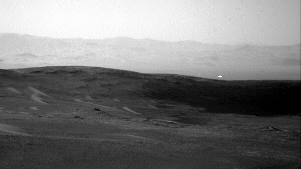 This image was taken by Navcam: Right B (NAV_RIGHT_B) onboard NASA's Mars rover Curiosity on Sol 2438 (2019-06-16 03:53:59 UTC).  - Sputnik International