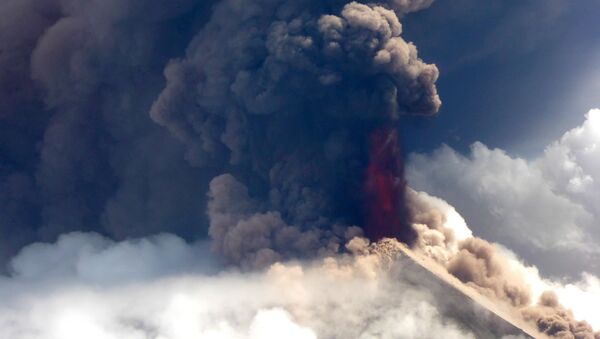 Eruption of Ulawun, Papua New Guinea - Sputnik International