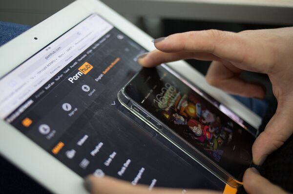 ‘SOS Pornhub': Restless Brits Beg X-Rated Site to Extend Free Premium Offer to UK Amid Pandemic ‘SOS Pornhub': Restless Brits Beg X-Rated Site to Extend Free Premium Offer to UK Amid Pandemic - Sputnik International