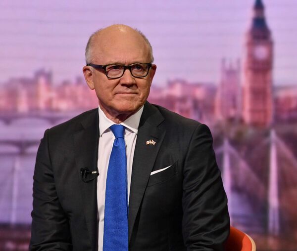 US Diplomat Woody Johnson Slams UK-Huawei Partnership as 'Untrustworthy' Despite 2013 Snowden Leaks - Sputnik International