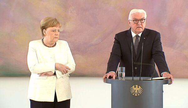 German Newspaper Suggests People 'Shut Up' and Stop Discussing Merkel's Health German Newspaper Suggests People 'Shut Up' and Stop Discussing Merkel's Health - Sputnik International