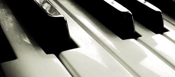 Piano - Sputnik International