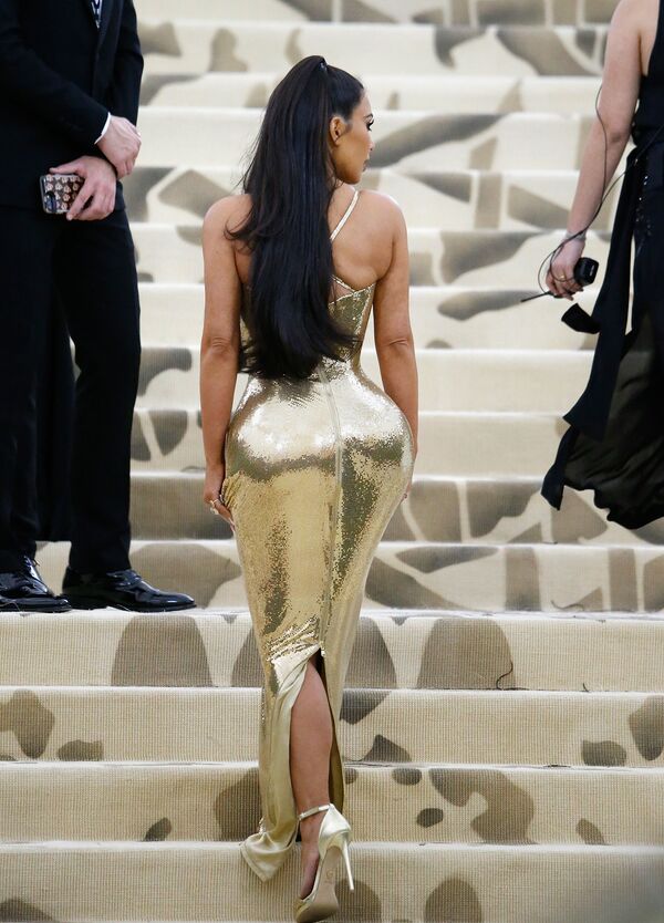 Kim Kardashian West Attends Heavenly Bodies: Fashion & The Catholic Imagination Costume Institute Gala  - Sputnik International