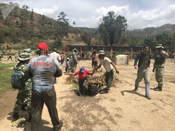 How Venezuelans Train to Repel Possible Military Aggression (Videos, Photos) - Sputnik International
