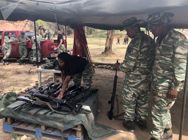 How Venezuelans Train to Repel Possible Military Aggression (Videos, Photos) - Sputnik International