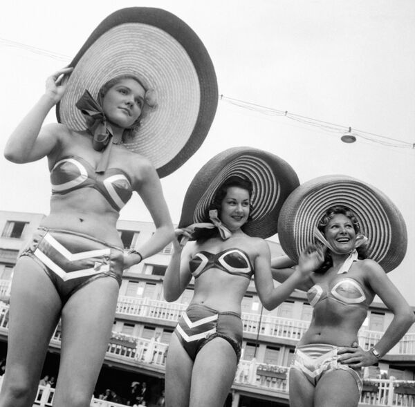 A bikini fashion show in Paris - Sputnik International