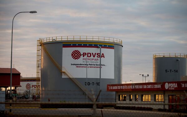 Catch Me If You Can: Venezuela’s Flagship Supertanker Changes Flag to Dodge US Sanctions Catch Me If You Can: Venezuela’s Flagship Supertanker Changes Flag to Dodge US Sanctions - Sputnik International