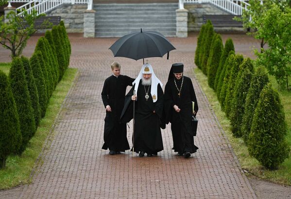 Patriarch of Moscow and All Russia Kirill before the meeting of the Holy Synod of the Russian Orthodox Church at the Spaso-Preobrazhensky Cathedral of the Valaam Monastery - Sputnik International