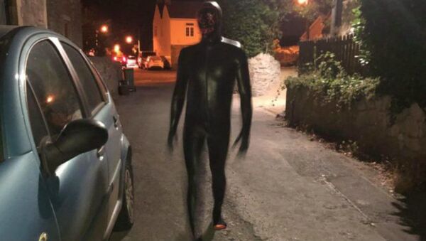 Man dressed in a gimp suit terrorising the Somerset village of Claverham - Sputnik International