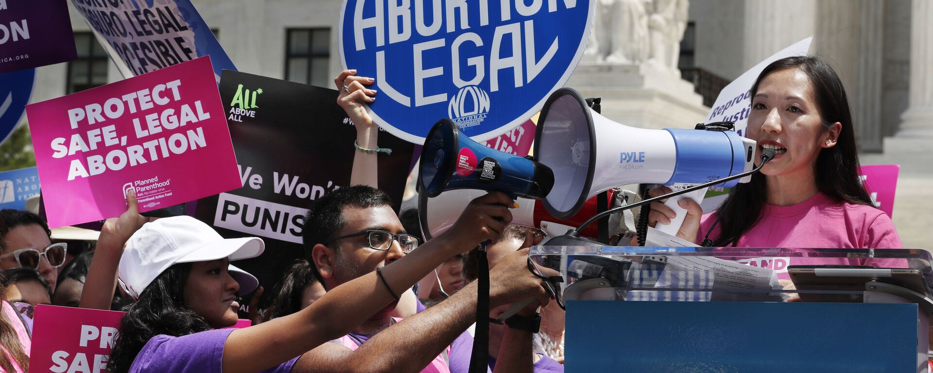 President of Planned Parenthood Leana Wen speaks during a protest against abortion bans - Sputnik International, 1920, 03.09.2021