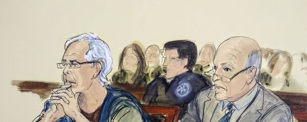  Jeffrey Epstein, left, and his attorney Martin Weinberg listen during a bail hearing in federal court - Sputnik International