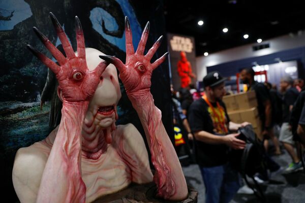 A sculpture from the movie Pan's Labyrinth at the pop culture festival Comic-Con International. - Sputnik International