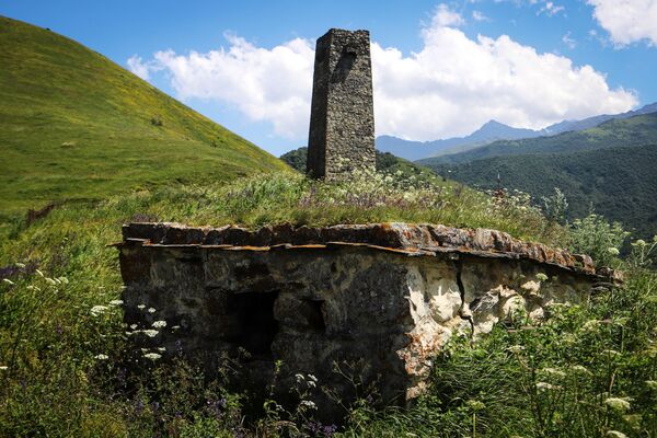 An ancient tomb on the territory of the ‘City of the Dead’ in Russia’s republic of North Ossetia - Sputnik International